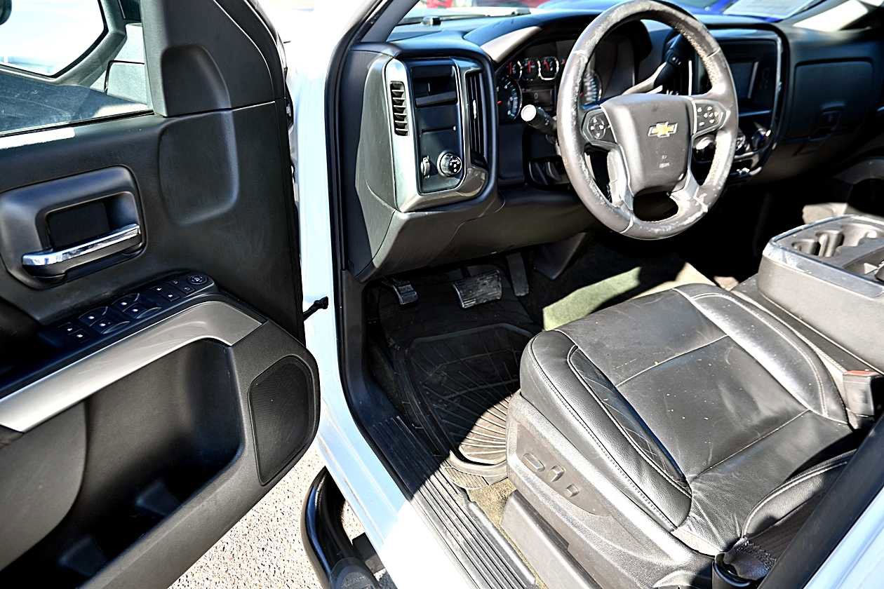 Used 2015 Chevrolet Silverado 1500 LT w/ Rally 2 Edition image 18