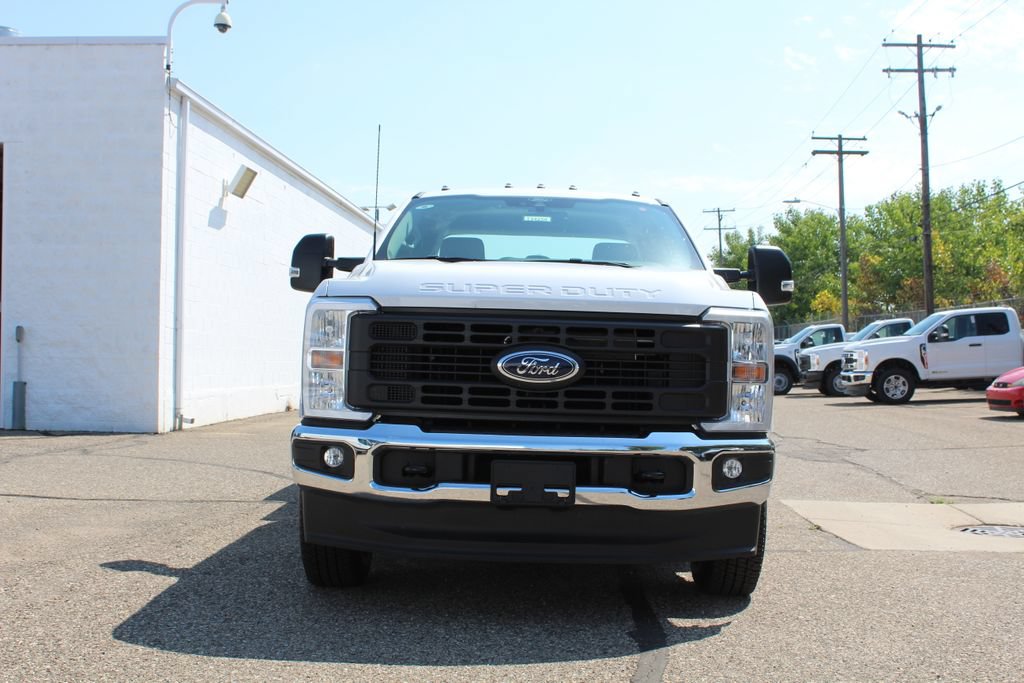 New 2026 Ford F250 XL w/ XL Chrome Package AWD/4WD 360° Tour