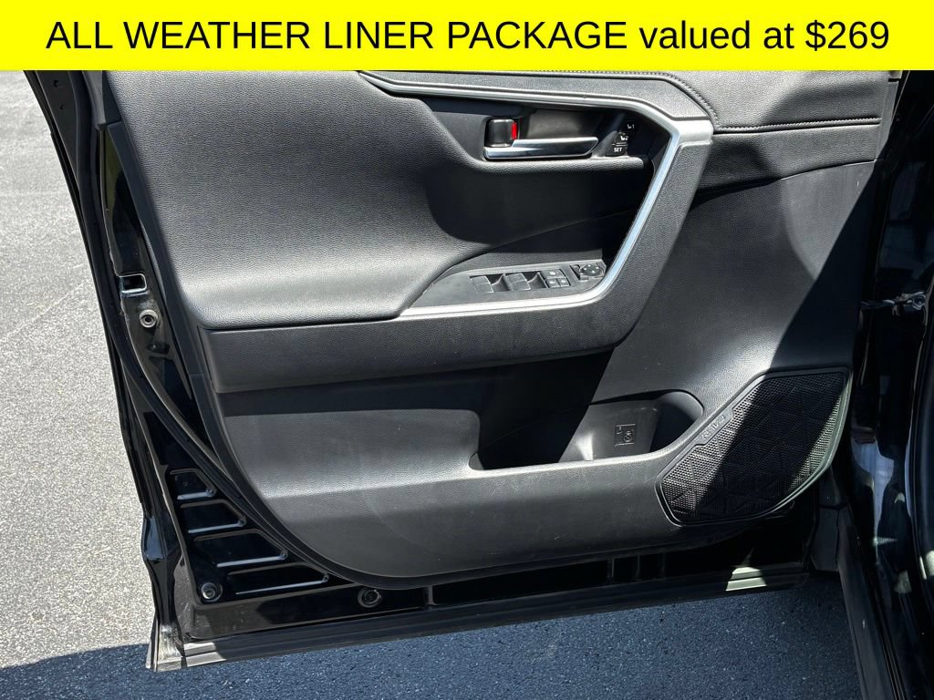 Used 2020 Toyota RAV4 Limited AWD/4WD image 5