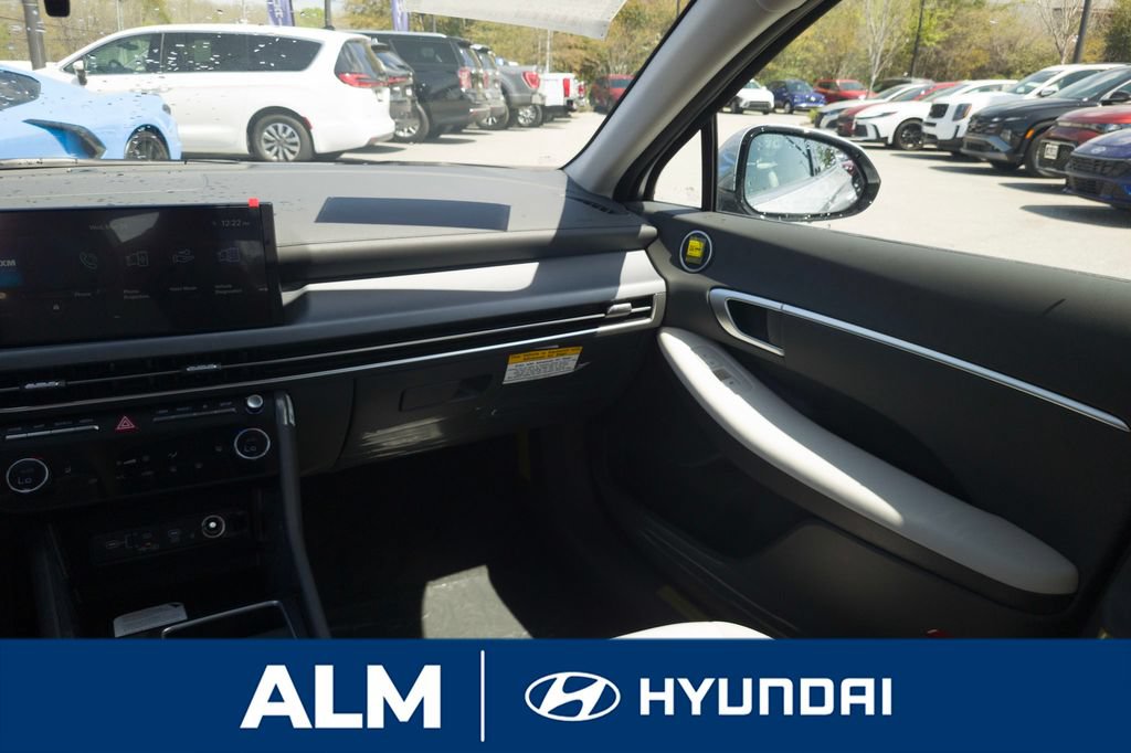 New 2026 Hyundai Sonata SEL FWD image 19