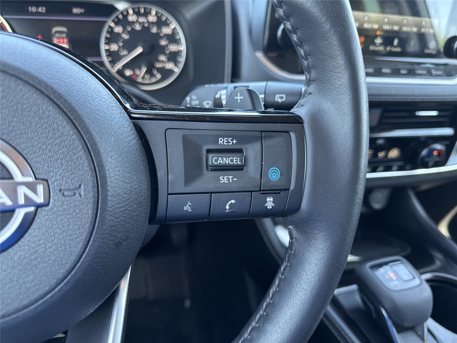 Used 2023 Nissan Rogue SL w/ SL Premium Package FWD image 22
