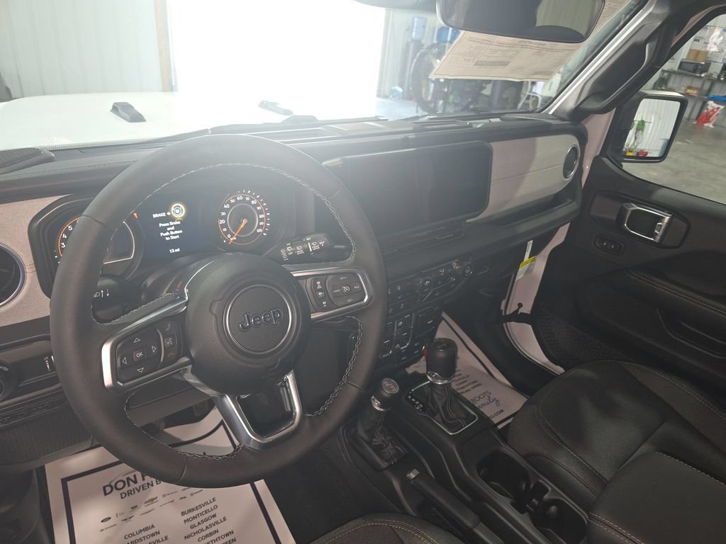 New 2026 Jeep Wrangler Unlimited Sahara AWD/4WD image 10