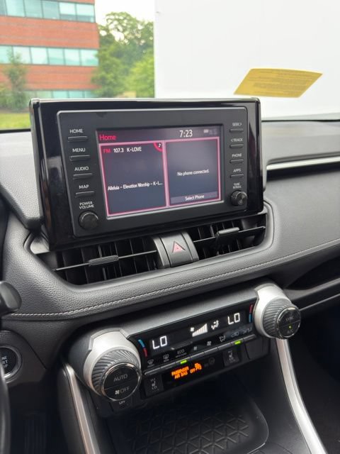 Used 2019 Toyota RAV4 XLE AWD/4WD image 12