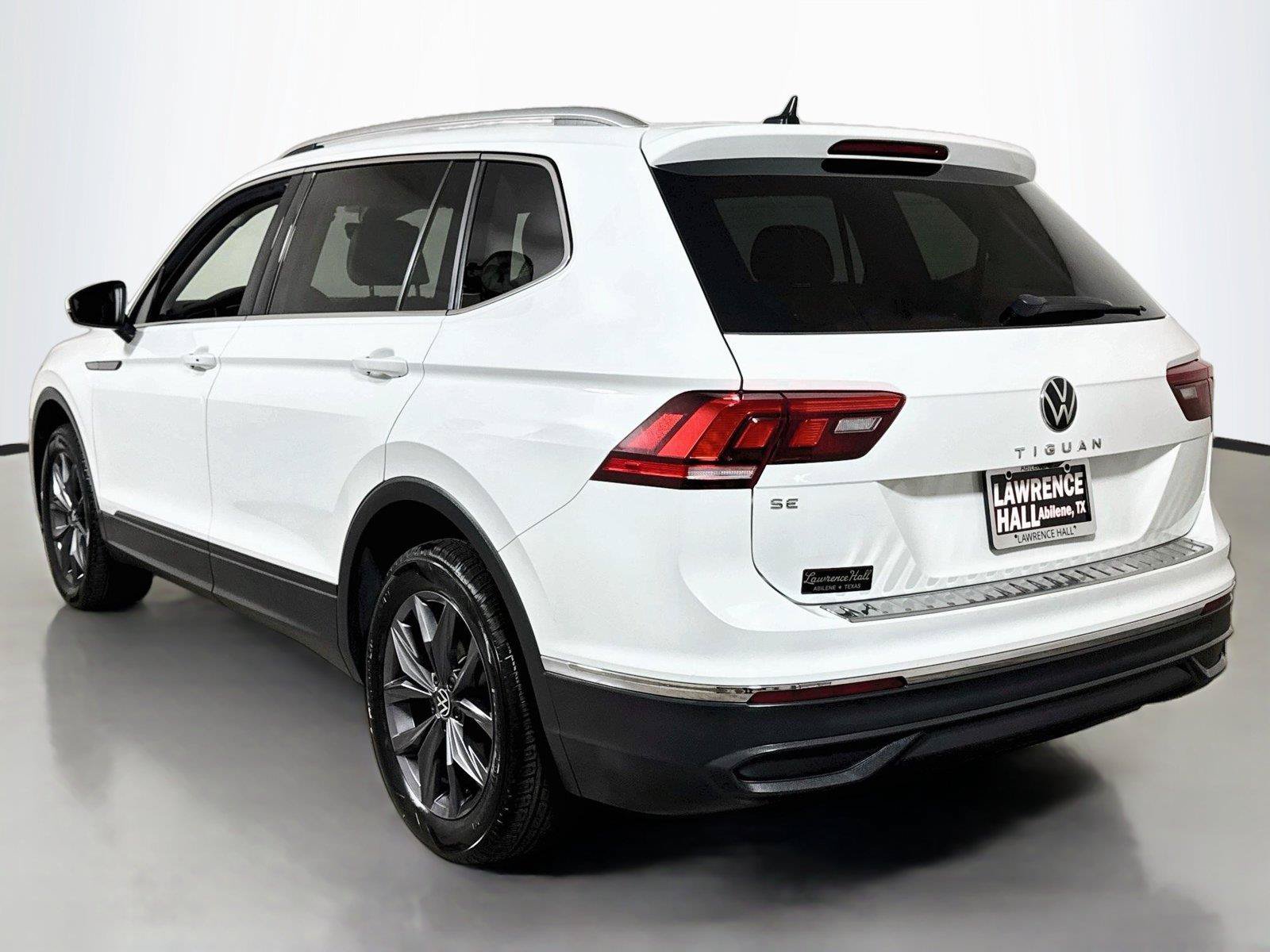 Used 2022 Volkswagen Tiguan SE FWD image 6