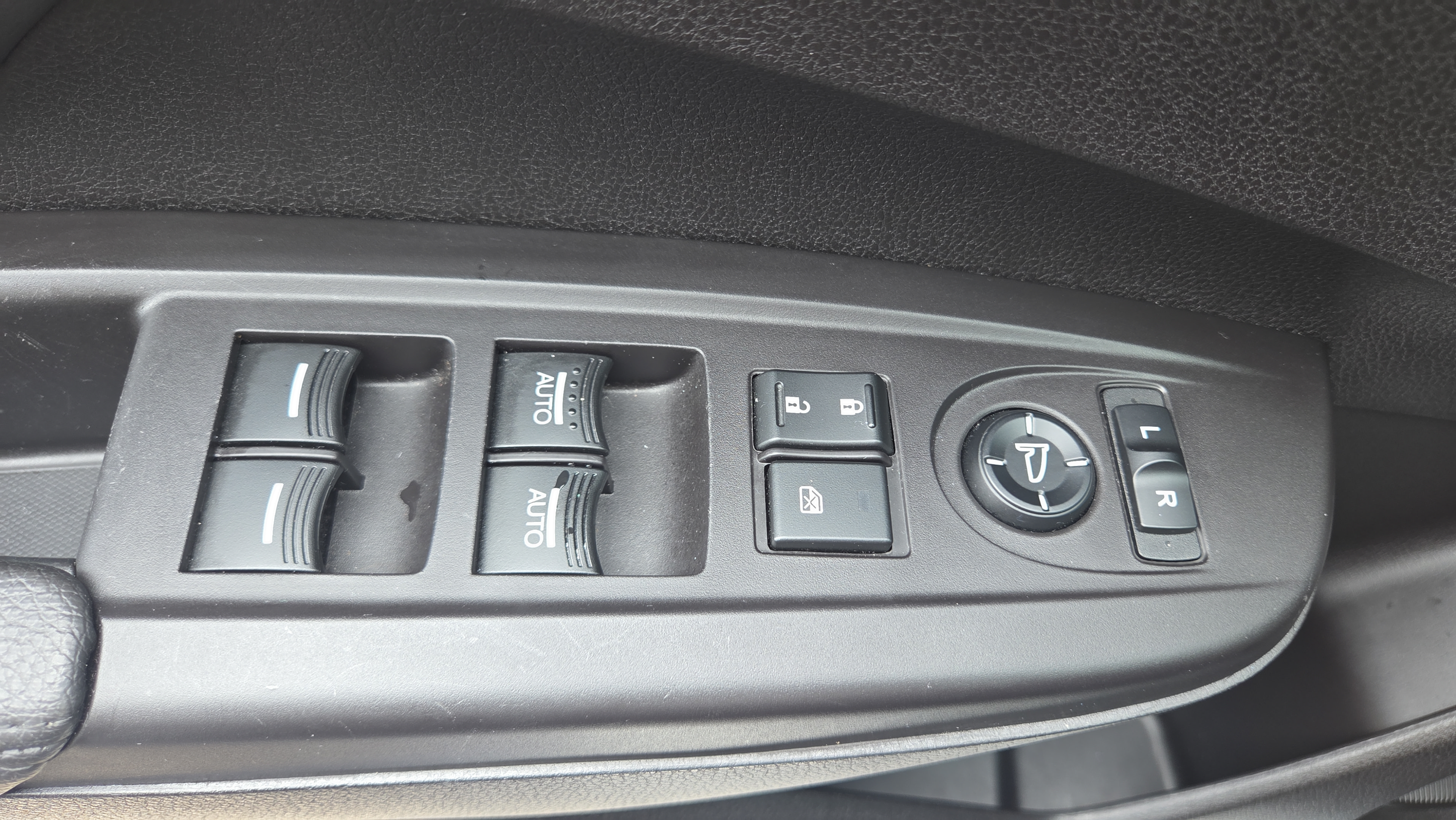 Used 2017 Acura RDX FWD image 35