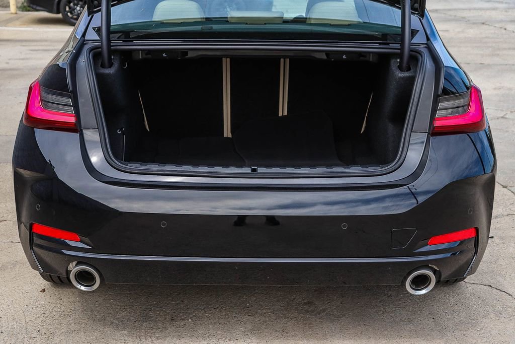 Certified 2025 BMW 330i Sedan w/ Convenience Package image 28