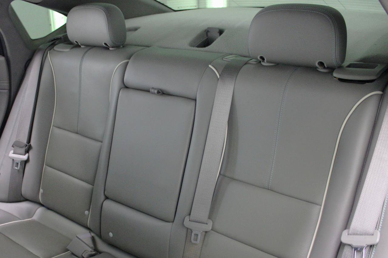 Used 2014 Chevrolet Impala LTZ FWD image 31