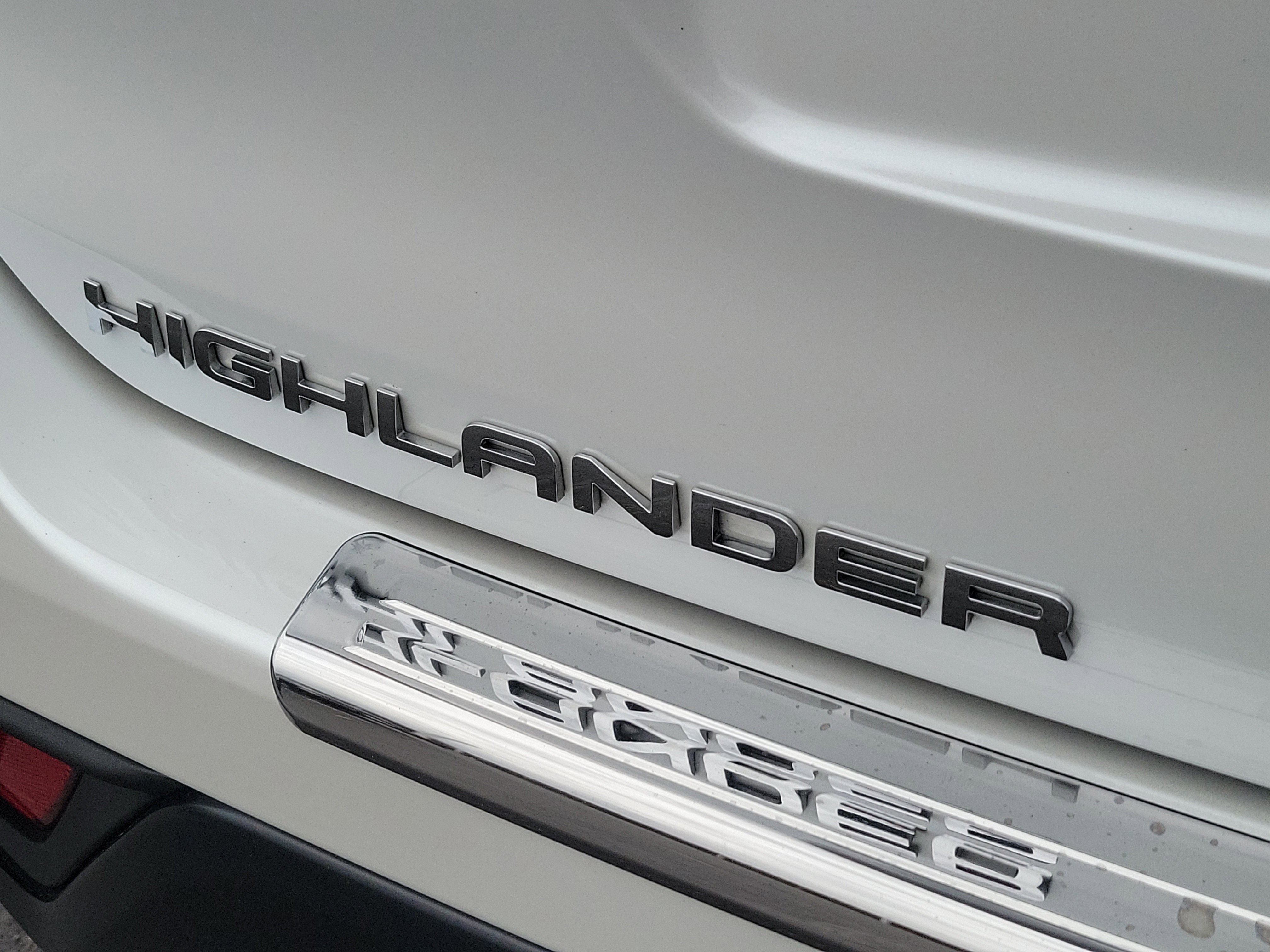 Certified 2025 Toyota Highlander XLE image 8