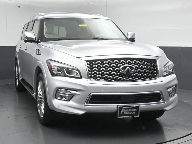 Used 2016 INFINITI QX80 4WD w/ Deluxe Technology Package image 2