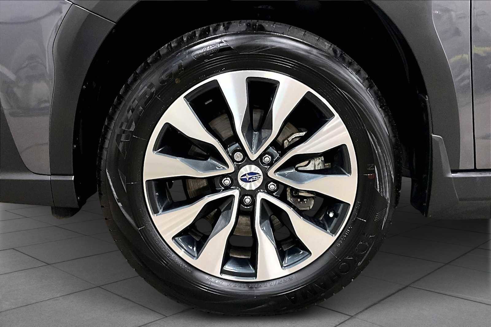 Certified 2025 Subaru Outback Limited image 12