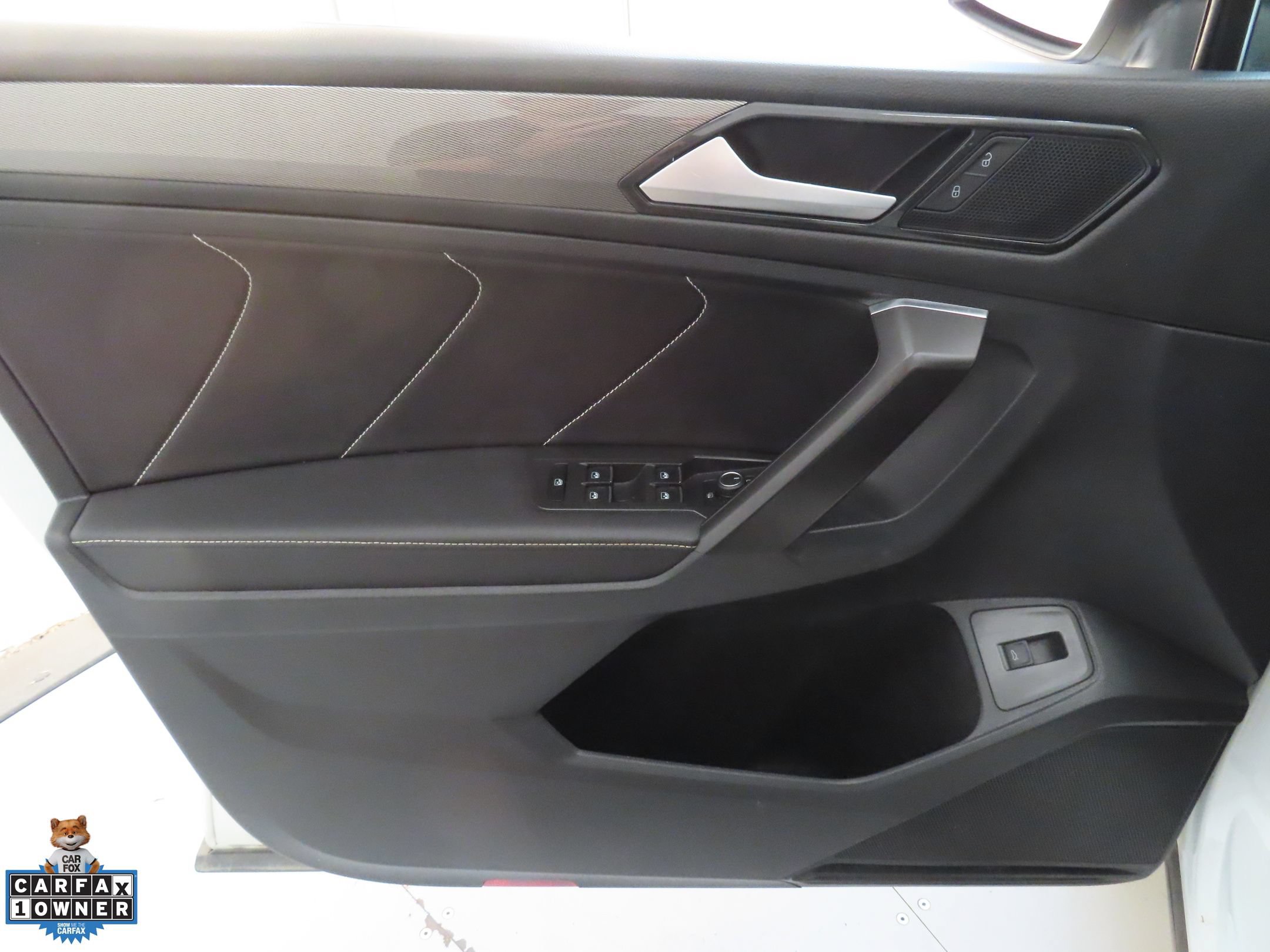 Certified 2022 Volkswagen Tiguan SE FWD image 10