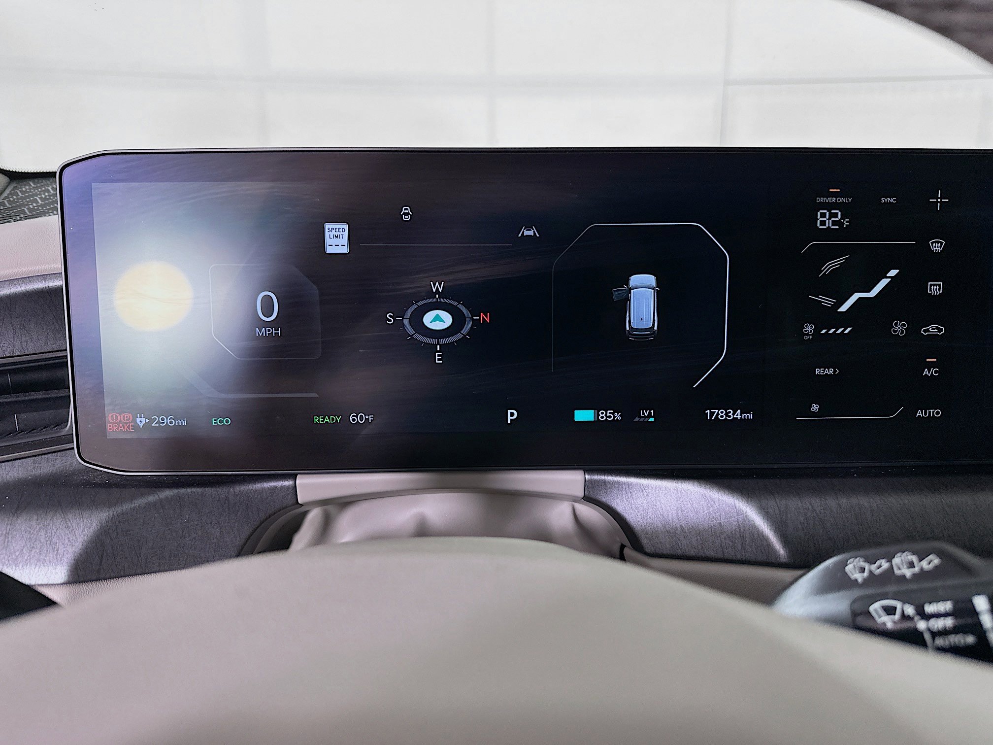 Used 2024 Kia EV9 Wind image 19