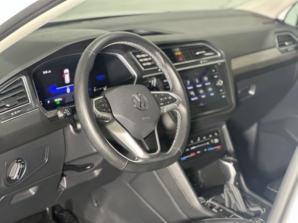 Used 2022 Volkswagen Tiguan SE image 30