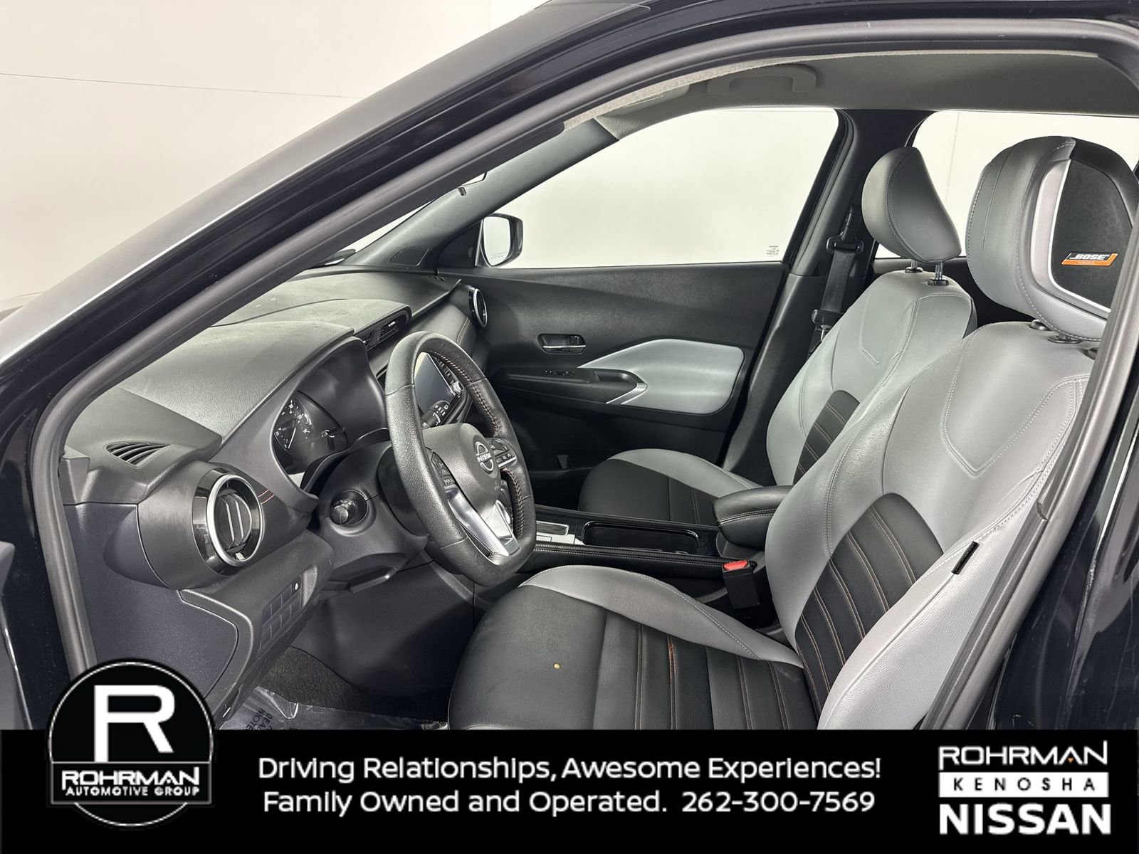 Used 2023 Nissan Kicks SR w/ SR Premium Package image 3