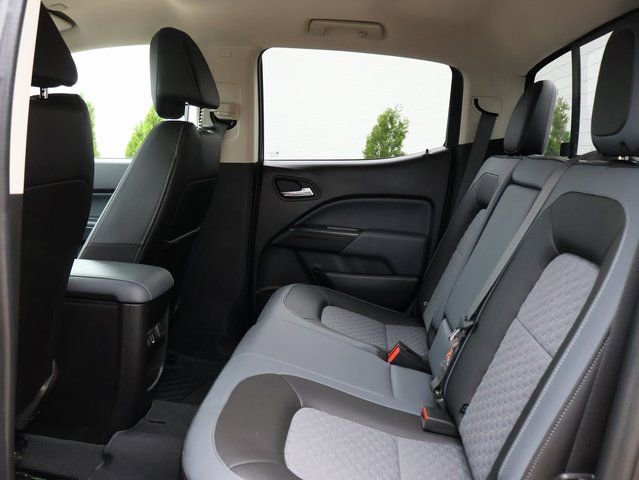 Used 2019 Chevrolet Colorado Z71 w/ Z71 Midnight Edition AWD/4WD image 17