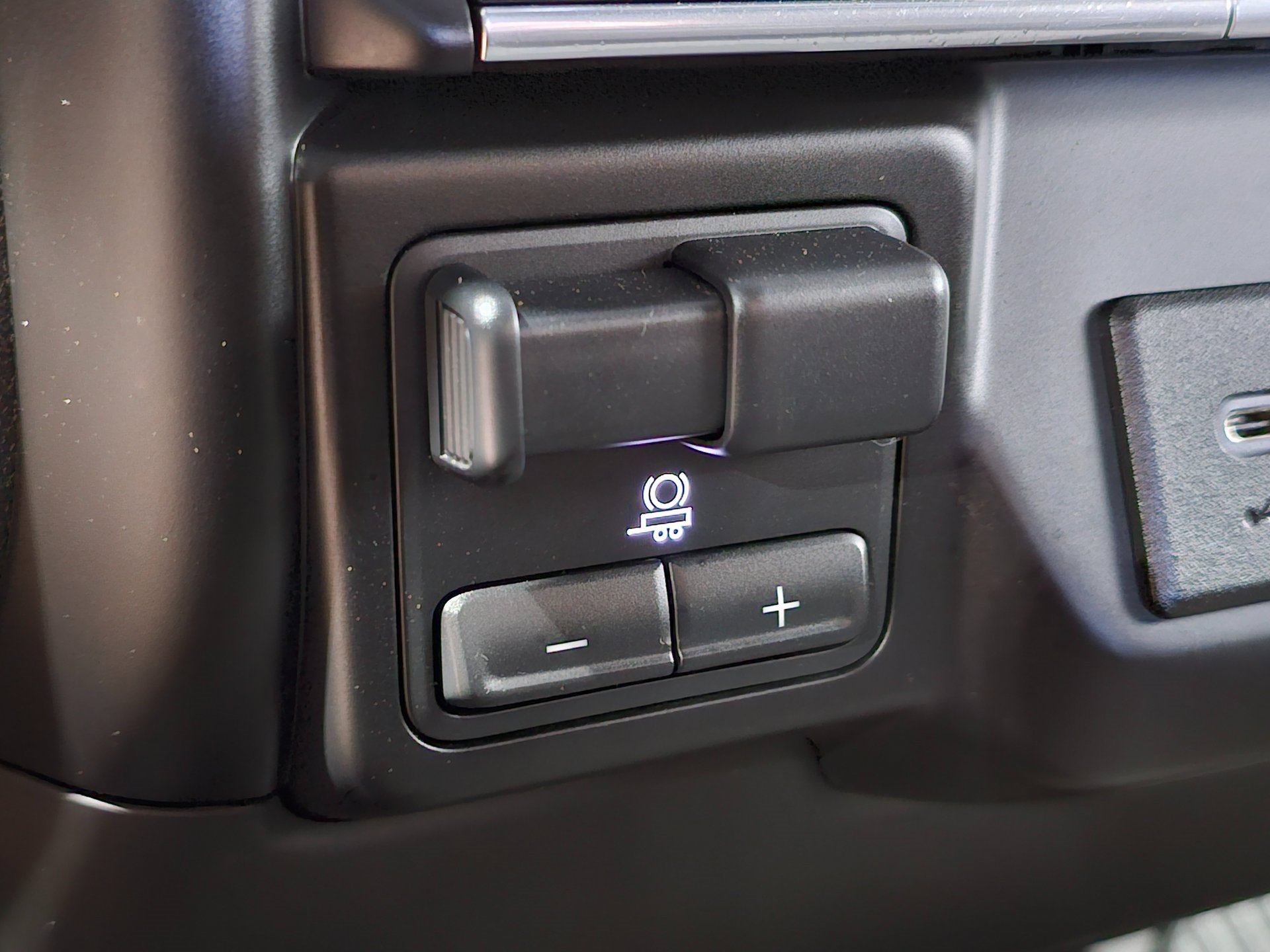 Used 2023 GMC Sierra 2500 SLE image 35