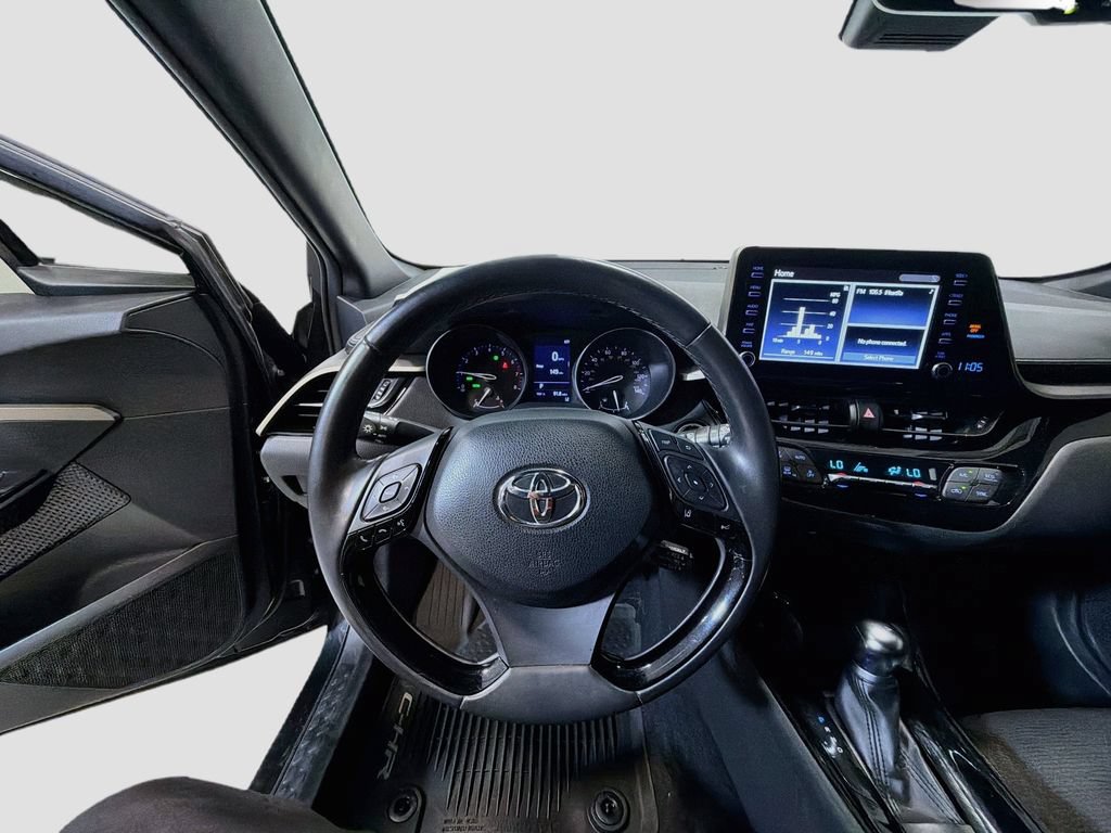 Used 2019 Toyota C-HR XLE FWD image 13