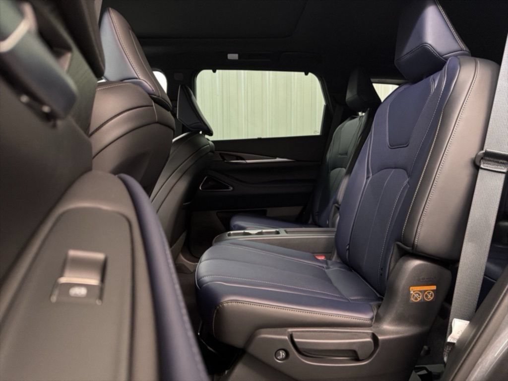 Certified 2026 INFINITI QX60 Sport w/ Dark Cargo Package AWD/4WD image 29