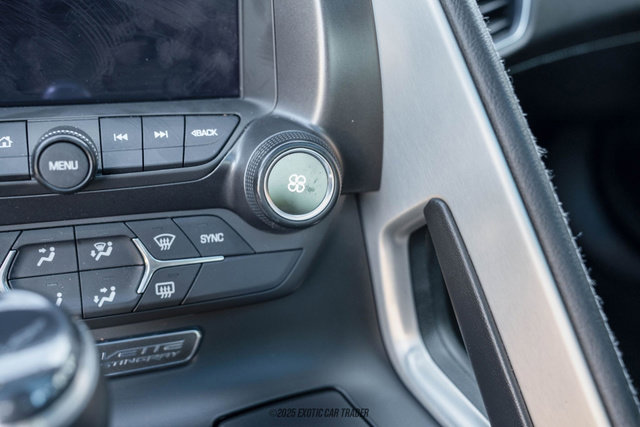 Used 2019 Chevrolet Corvette Stingray Coupe w/ Carbon Flash Badge Package image 47