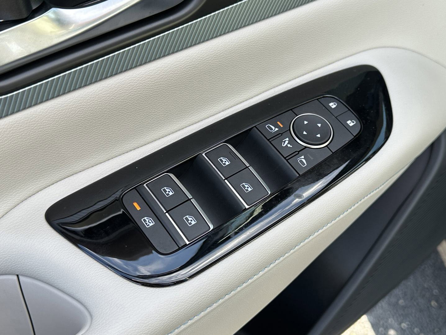 New 2026 Nissan Murano Platinum image 3