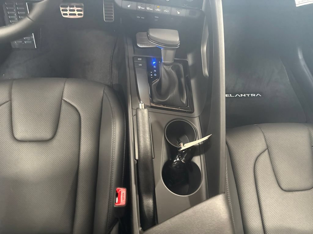 New 2026 Hyundai Elantra SEL Sport FWD image 21