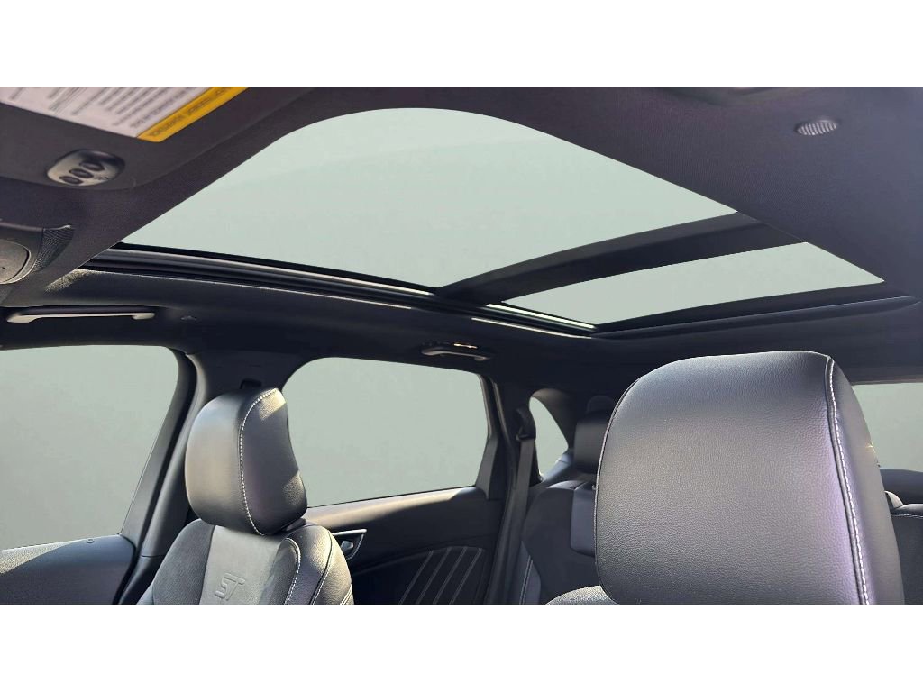 Used 2023 Ford Edge ST w/ Equipment Group 401A image 10