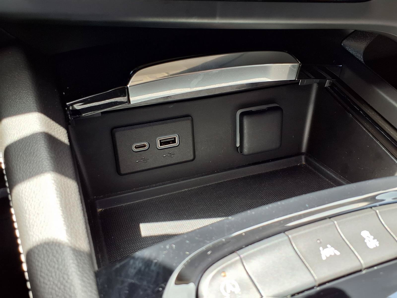 Used 2023 Buick Envision Essence w/ Sport Touring Package FWD image 10
