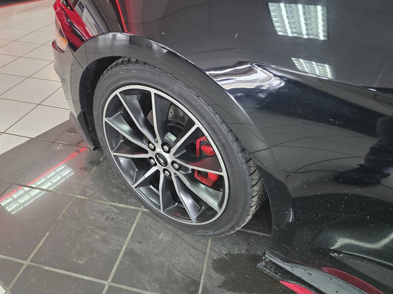 Used 2019 Ford Mustang Coupe w/ Black Accent Package image 27