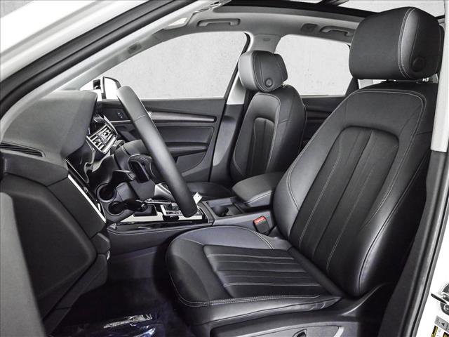 Used 2023 Audi Q5 2.0T Premium Plus w/ Premium Plus Package AWD/4WD image 17