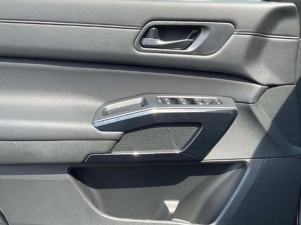 New 2026 Nissan Pathfinder SV AWD/4WD image 18