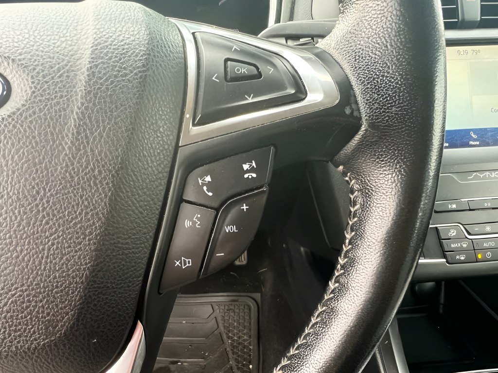 Used 2020 Ford Fusion SE w/ Equipment Group 151A FWD image 22