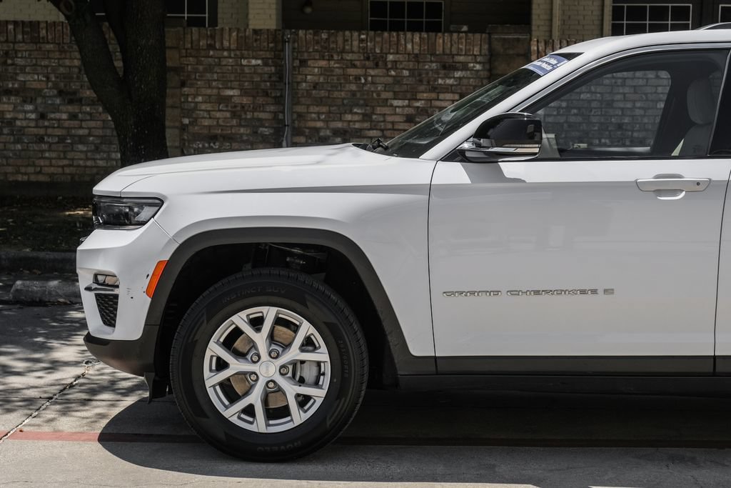 Used 2023 Jeep Grand Cherokee Limited RWD image 22