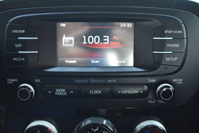 Used 2014 Kia Soul ! FWD image 23