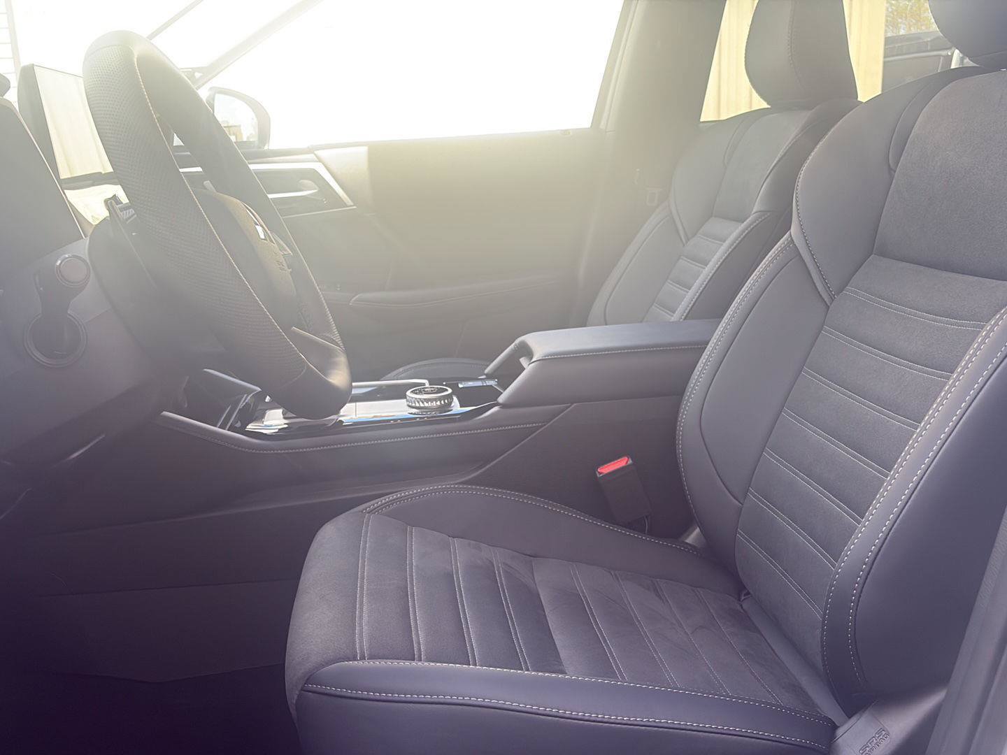 New 2026 Mitsubishi Outlander SE FWD image 15