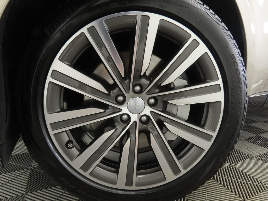 Certified 2023 Land Rover Range Rover SE image 30