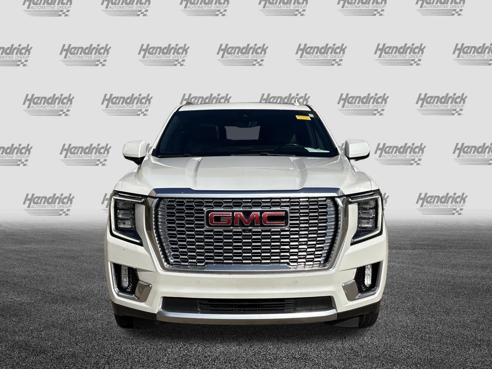 Used 2021 GMC Yukon Denali w/ Denali Ultimate Package AWD/4WD image 3