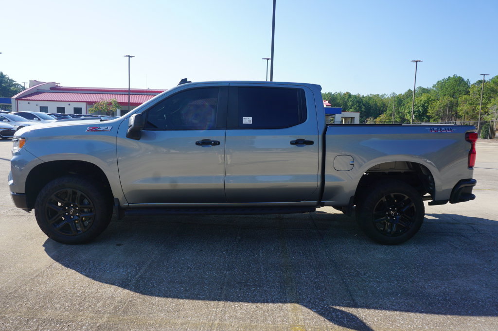 Used 2024 Chevrolet Silverado 1500 LT Trail Boss w/ Convenience Package II AWD/4WD image 21