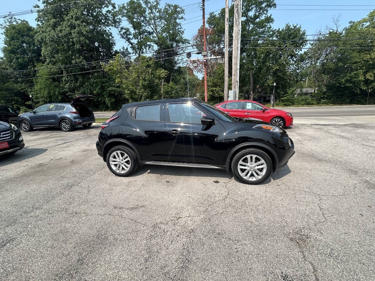 Used 2016 Nissan Juke S FWD image 9