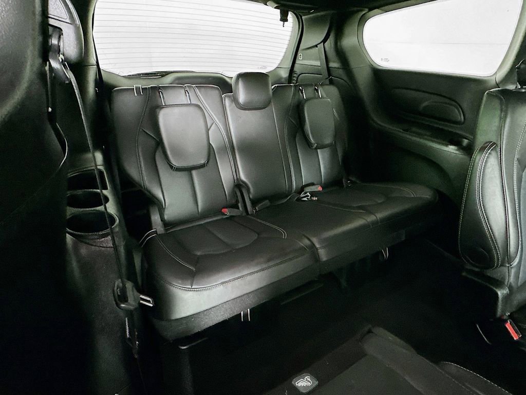Certified 2025 Chrysler Pacifica Select image 37