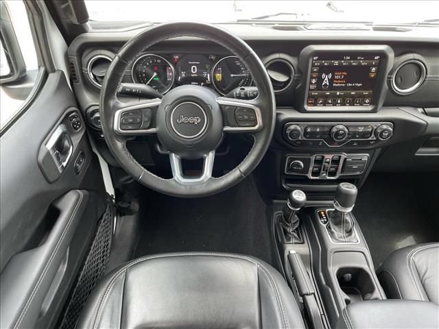 Used 2023 Jeep Wrangler Unlimited Sahara w/ Cold Weather Group AWD/4WD image 3