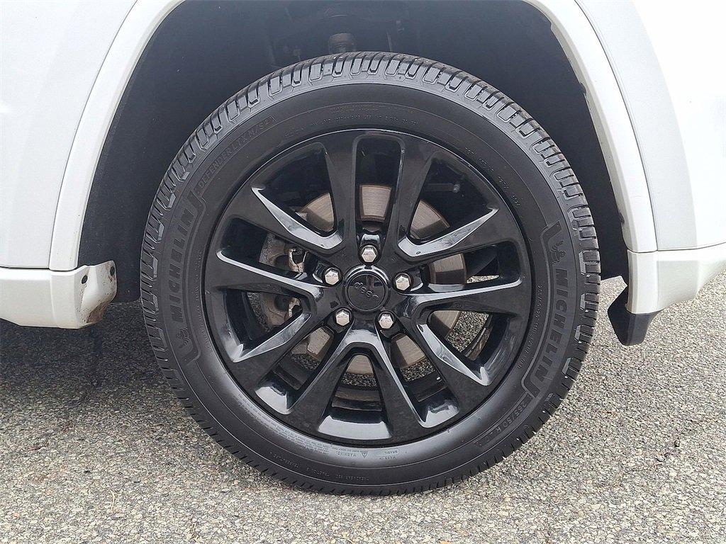 Used 2021 Jeep Grand Cherokee Laredo X image 33