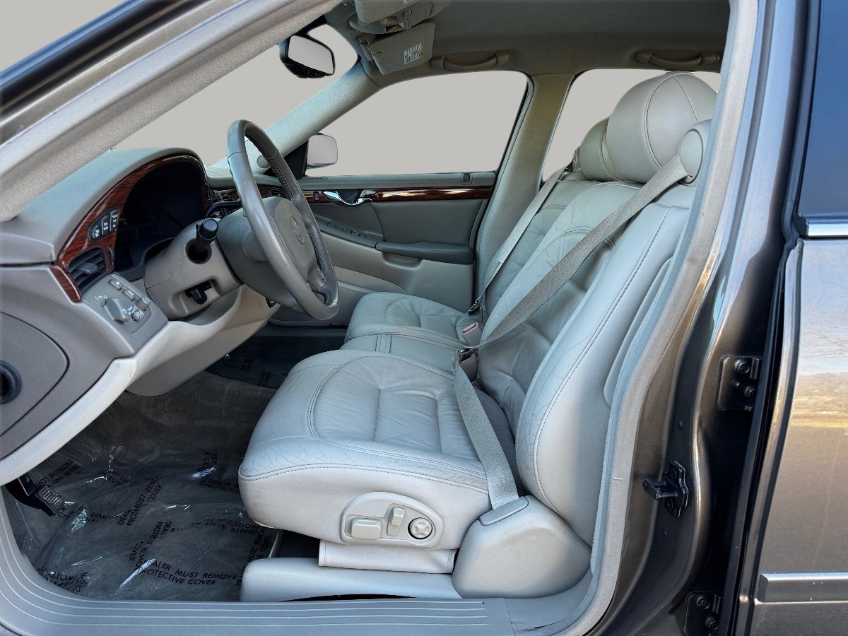 Used 2002 Cadillac De Ville w/ Comfort/Convenience Pkg image 14