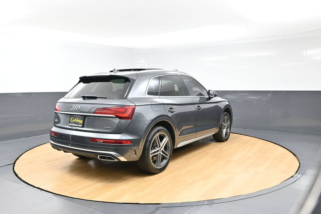 Used 2022 Audi Q5 e Premium w/ Convenience Package AWD/4WD image 3