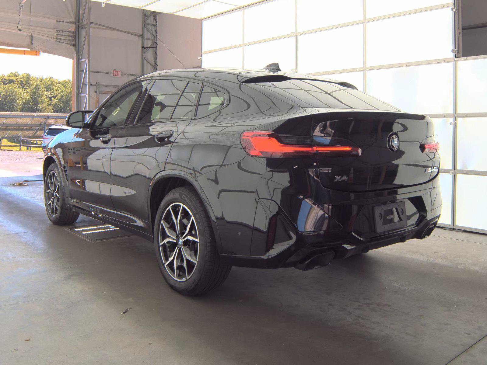 Used 2025 BMW X4 M40i w/ Premium Package AWD/4WD image 12