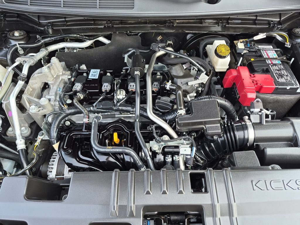 Used 2025 Nissan Kicks SV AWD/4WD image 27