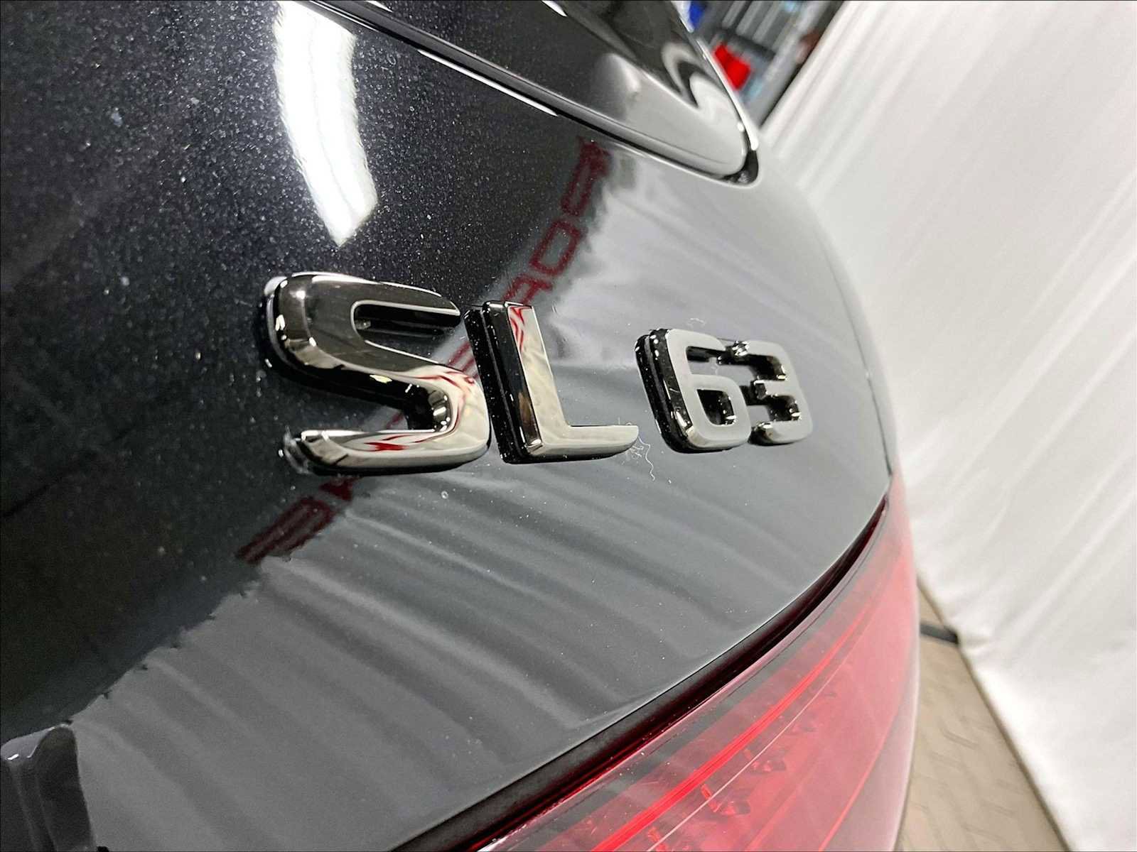 Used 2024 Mercedes-Benz SL 63 AMG 4MATIC image 32