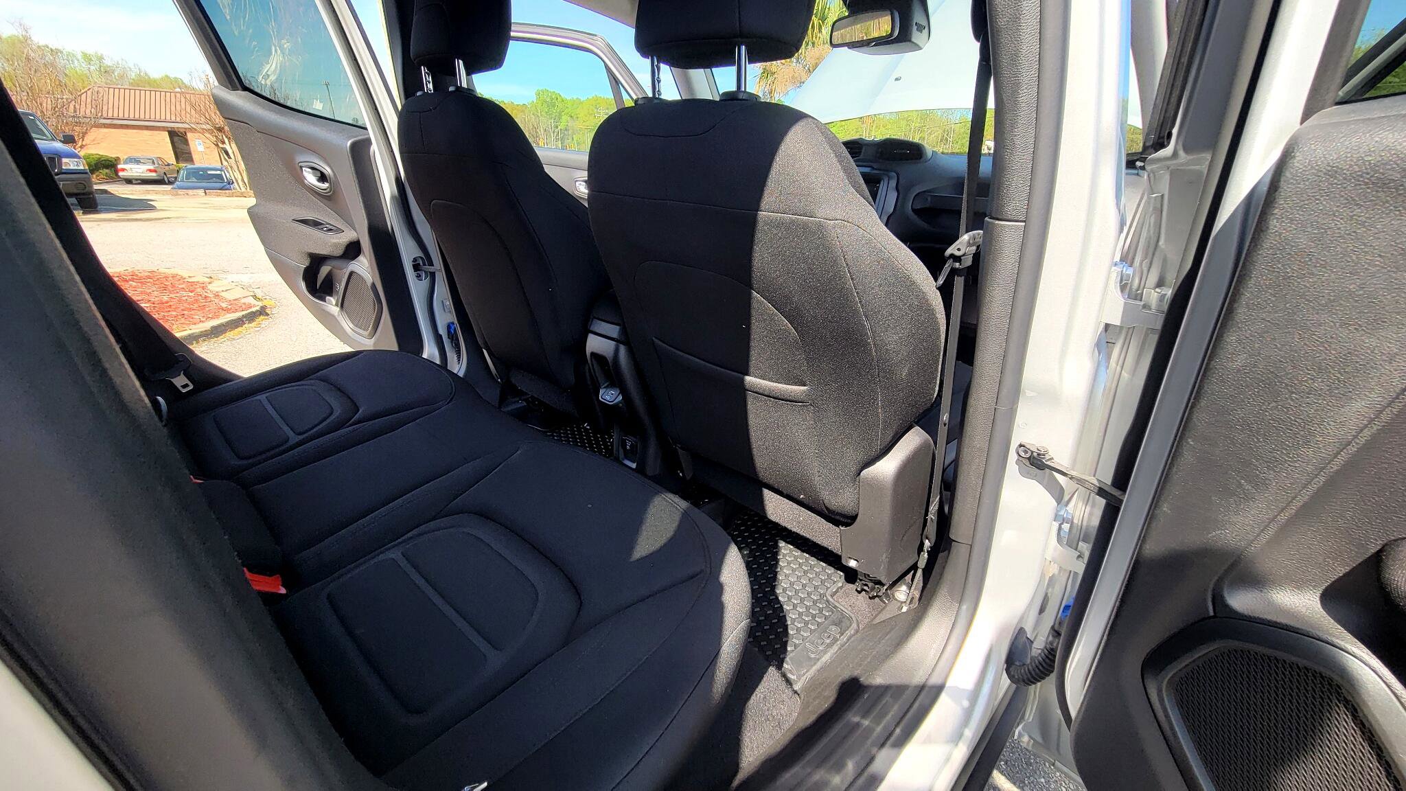 Used 2021 Jeep Renegade Latitude w/ Convenience Group image 43