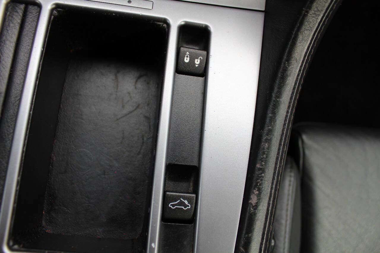 Used 2006 Aston Martin DB9 Volante RWD image 19
