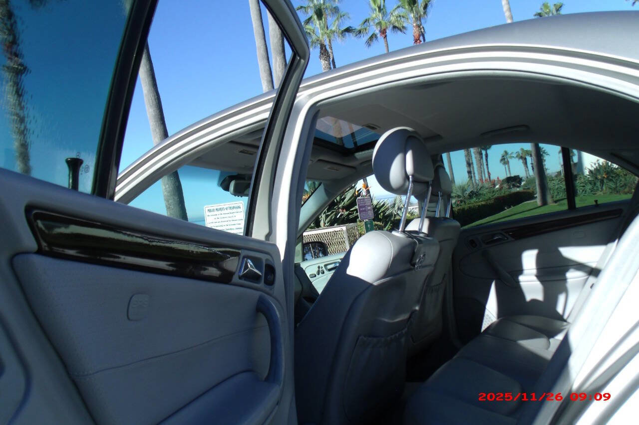 Used 2003 Mercedes-Benz C 320 C 320 4dr Sedan image 17