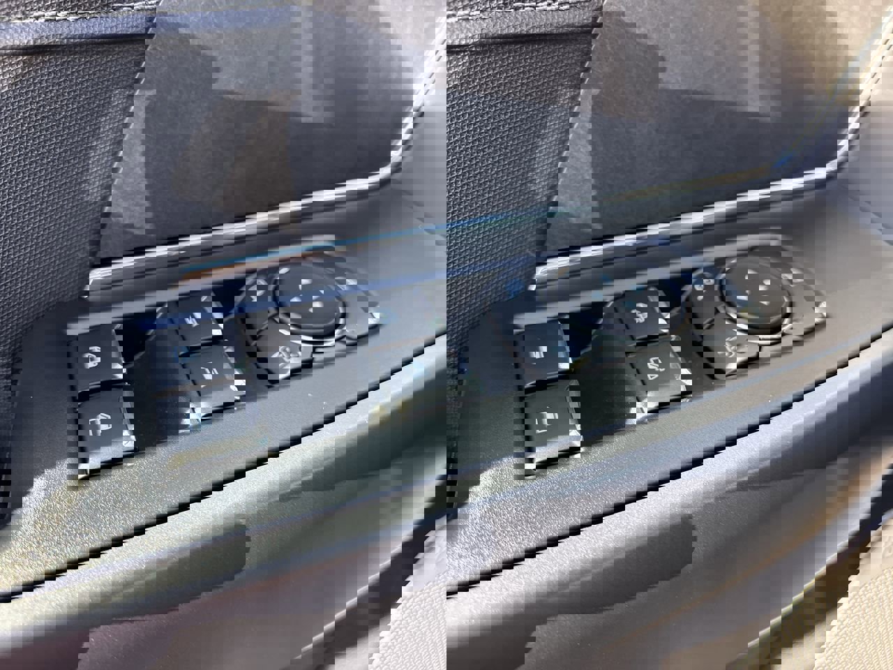 New 2025 Ford F150 XLT w/ Equipment Group 303A High image 17